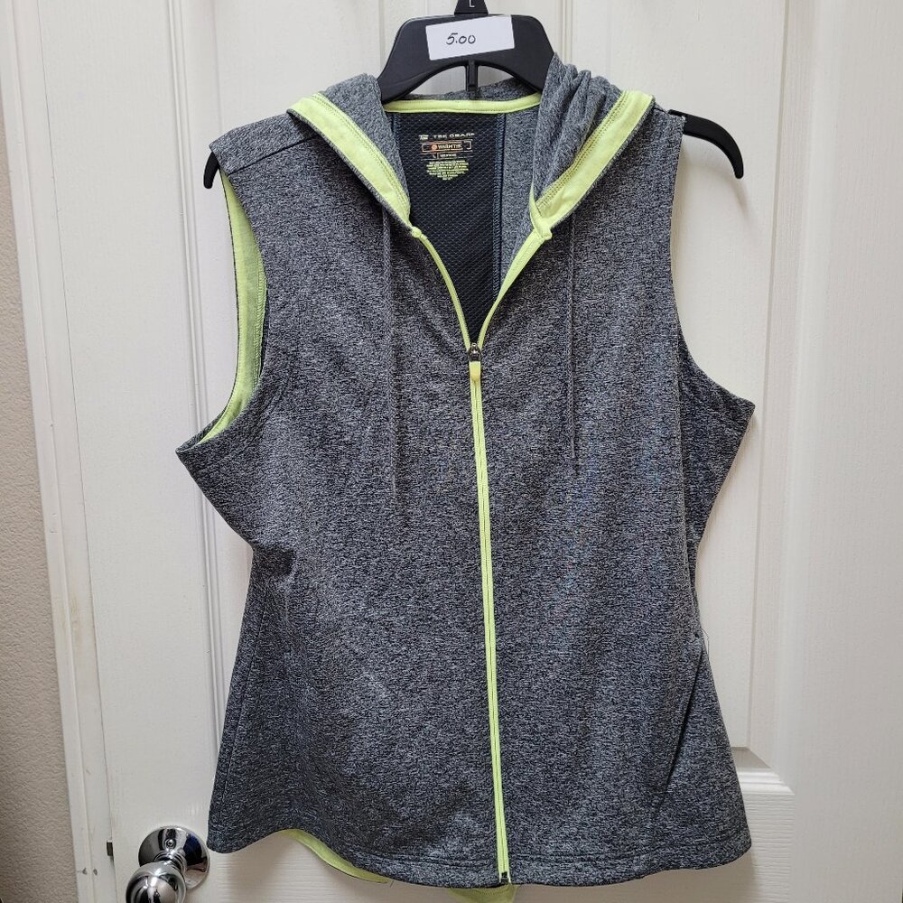 Tek Gear warmtek ladies size L vest with hood